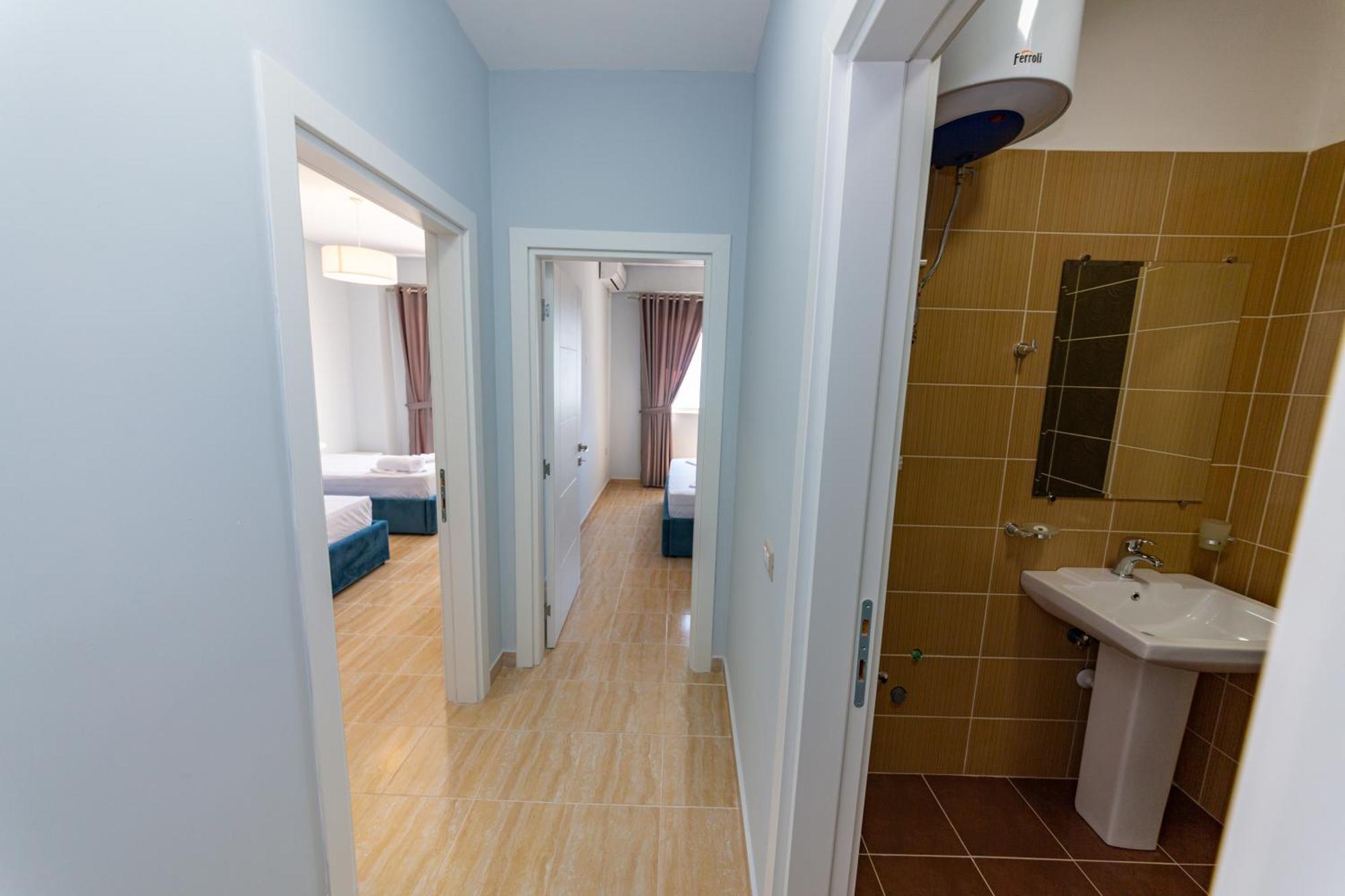 Ponari S Hotel Kryemedhej Room photo